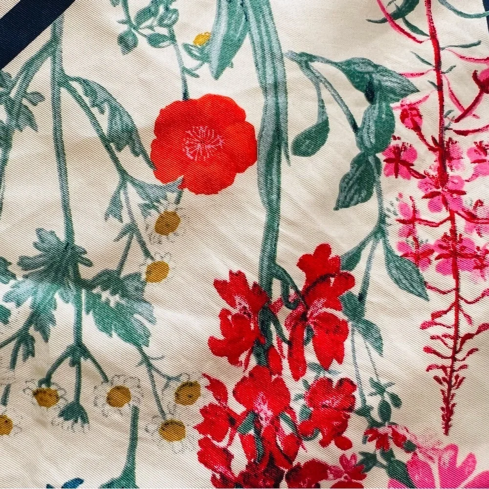 Floral Print Square Scarf – 21”x21” – Blue & Cream Botanical Pattern